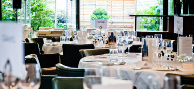 Table Settings Boyohboy Cameronandtim Coq Dargent Wedding Reception Venue Ec2 City Wedding London On The Gay Wedding Guide Cake Cutting 380X174