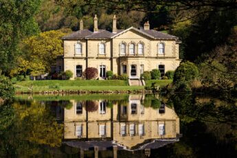 04 Hackness Grange Via Gay Wedding Guide 1 345X230