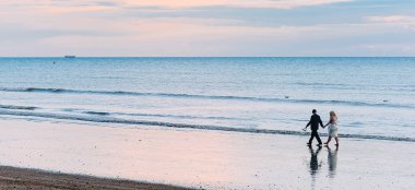 12 Worthing Dome Wedding Beach Front 9 380X174
