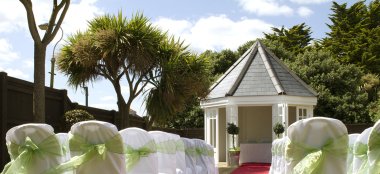 1440 Royal Bath Outdoor Pagoda Country House Wedding Venue Bath Gay Wedding Guide 9 380X174