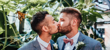 1440 Kiss Lee And Simon Gay Wedding At Bombay Sapphire Distillery Gay Wedding Guide Image By This And That Photography 1 380X174