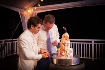 16 Cake At Alex And Havens Gay Wedding Long Island Gay Wedding Guide Image By Caroline Rochetta 1 5 345X230