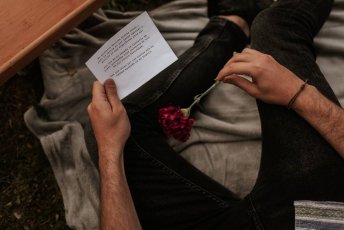 7 Gay Couple Engagement Session 37 2 4 344X230