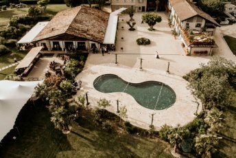 Aerial View Of Venue Agnesa And Gaia Lesbian Wedding Photography Frank Cattuci Photo Via Gay Wedding Guide 1 5 344X230