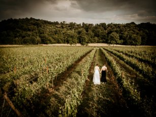 Agnese And Gaia Walk In Vines At Their Lesbian Wedding Photography Frank Cattuci Photo Via Gay Wedding Guide 1 5 307X230