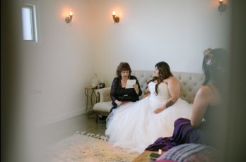 Amber And Alexis California Mum Reading Vows Lesbian Wedding Images By Laarne Ia Gay Wedding Guide 1 5 348X230