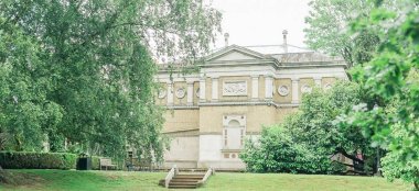 Back Of Hampton Court House Country House Wedding Venue Surrey Gay Wedding Guide 9 380X174