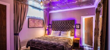 Bedroom 1 At Mercure Nottingham Wedding Venue Gay Wedding Guide 9 380X174
