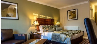 Bedroom2 West Retford Hotel Nottingham Wedding Venue Dn22 Via The Gay Wedding Guide 9 380X174