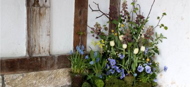 Blue Wedding Flower Ideas Clare Kenward Flowers Wedding Florist Cambridge Via The Gay Wedding Guide 6 380X174