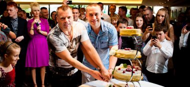 Boyohboy Cameronandtim Coq Dargent Wedding Reception Venue Ec2 City Wedding London On The Gay Wedding Guide Cake Cutting 9 380X174