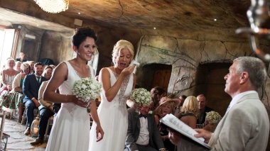 Brides Cry At Lesbian Wedding Of Emma And Amy At Ocean Kave Image By Mrsjutsonphotography 1 5 380X213