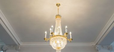 Chandelier At St Albans Unique Wedding Venue St Albans Museum Gay Wedding Guide 9 380X174