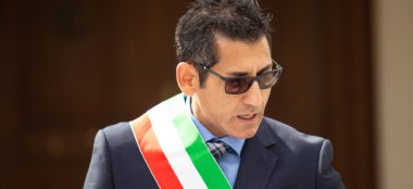 Close Up Of Antonino Gay Wedding Celebrant Italy Tonigar Ceremony By Antonino Via Gay Wedding Guide 6 380X174