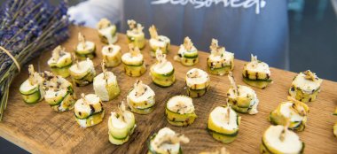 Courgette Canapes At Tower Bridge Weddding Venue London Gay Wedding Guide Unique Venue 9 380X174