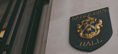 Crest At Saddlers Hall City Wedding Venue London Gay Wedding Guide 9 380X174