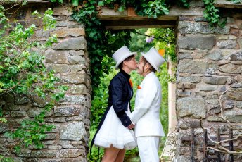 Donnaconnie Hayne Barn Wedding 084 1 5 344X230