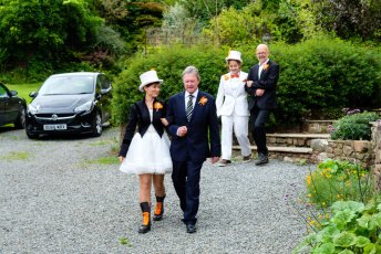 Donnaconnie Hayne Barn Wedding 118 1 5 344X230