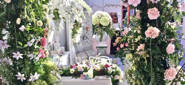 Floral Arch By Jardins San Leau Wedding Florist On Drectory Gay Wedding Guide 1 1 6 380X174