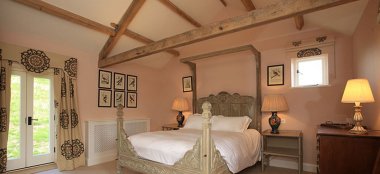 Four Poster At Telfit Farm Wedding Venue Yorkshire Gay Wedding Guide 9 380X174