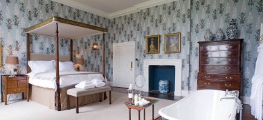 Iscoyd Park Foxglove Bedroom Shropshire Gay Wedding Venue Via The Gay Wedding Guide 9 380X174