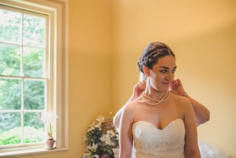 Mel Laura Gayweddingguide 15 6 5 344X230