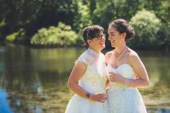 Mel Laura Gayweddingguide 39 3 5 344X230