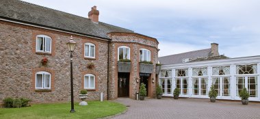 Orangery Exterior At The Quorn Country Hotel Leicestershire Wedding Venue Quorn Via The Gay Wedding Guide 9 380X174