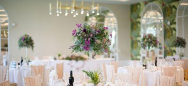 Orangery Wedding Centrepieces At Deer Park Romantic Wedding Venue Devon Gay Wedding Guide 9 380X174
