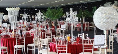 Racegoers Suite Wedding Breakfast At Newbury Racecourse Unique Wedding Venue Gay Wedding Guide 9 380X174