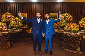 Raising A Glass Toast At Pedro And Pedro Gay Wedding Brasil 1 5 345X230
