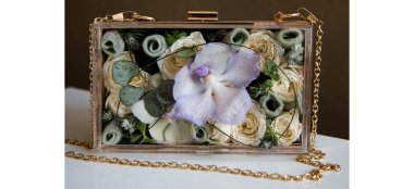 Real Wedding Flower Handbag Clare Kenward Flowers Wedding Florist Cambridge Via The Gay Wedding Guide 6 380X174