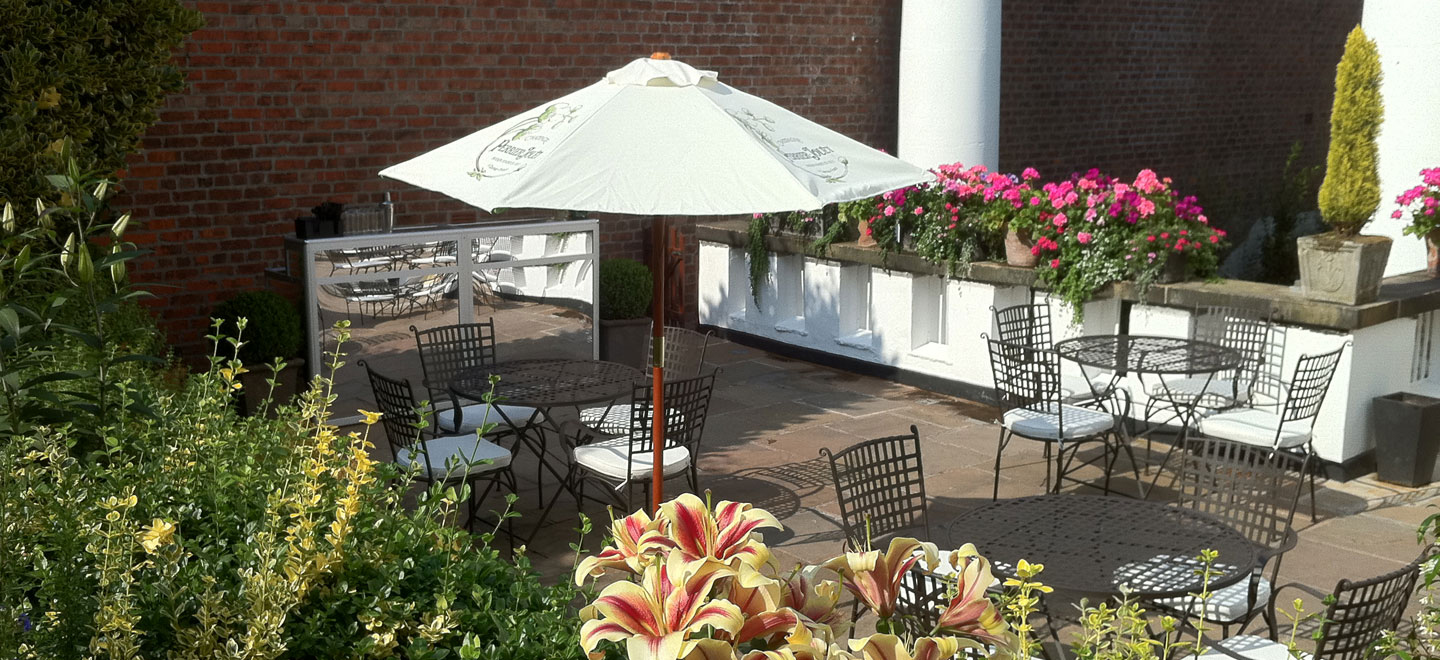 Roof Garden at Belle Epoque a romantic wedding venue in Cheshire Greater Manchester Knutsford 9