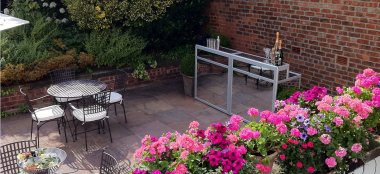 Roof Garden Flowers At Belle Epoque A Romantic Wedding Venue In Cheshire Greater Manchester Knutsford 9 380X174