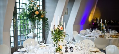 Shakespeares Globe London Wedding Venue Theatre Wedding Se1 Table Layout 9 380X174