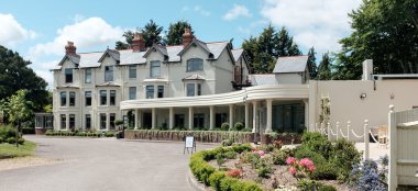 Southdowns Manor Luxury Gay Wedding Venue In Petersfield Gu31 9 380X174