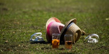 Sunhats And Pimms At The Lesbian Wedding Of Isabelle And Susie Copyright Jennifer Bedlow Photography Via The Gay Wedding Guide 3 5 380X190