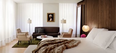 The Loft Suite Bedroom At The London Edition Hotel Soho Wedding Venue Gay Wedding Guide 9 380X174