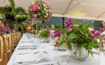 Breakfast Table Setup With Flower Bouquets 6 368X229