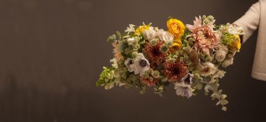 Brownb Luxury Wedding Flowers Vase By London Florist Shilpa Reddy Gay Wedding Guide 6 380X174