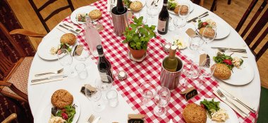 Burgers At Alex And Lynsey Lesbian Wedding Somerset Photographer And Copyright Ragdoll Photography 3 5 380X174