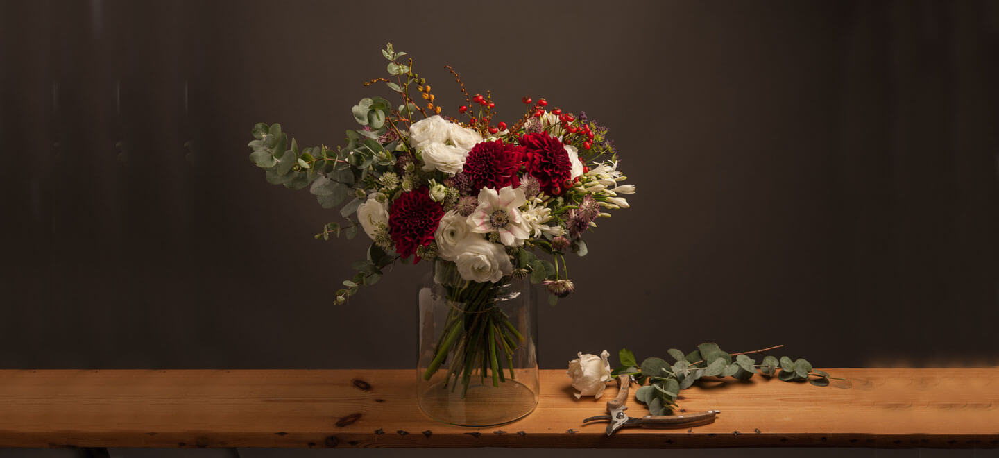 dark luxury wedding flowers vase by london florist shilpa reddy gay wedding guide 6