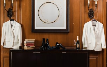 Derrick And Michael Gay Wedding White Suits 3 5 368X229