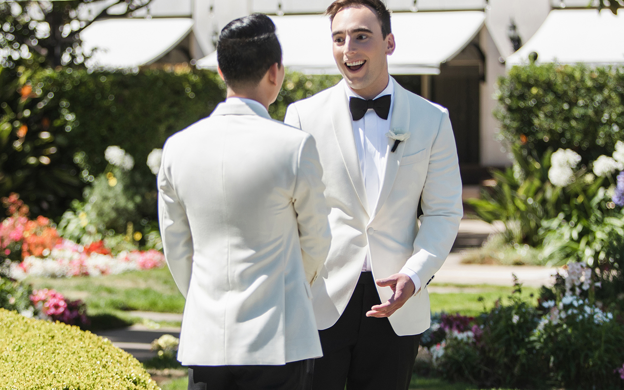 derrick surprises michael at their gay wedding ceremony 3 5