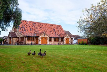 External Venue Real Lesbian Wedding Image Copyright Corina Oghina Via The Gay Wedding Guide 1 5 344X230