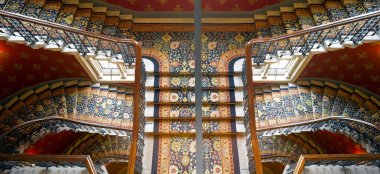 Grand Staircase At Luxury Wedding Venue St Pancras Hotel Nw1 Wedding Venue London Via The Gay Wedding Guide 9 380X174