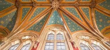 Grand Staircase Ceiling At Luxury Wedding Venue St Pancras Hotel Nw1 Wedding Venue London Via The Gay Wedding Guide 9 380X174