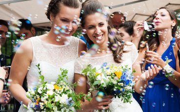 Paola De Paola Same Sex Wedding Photography 07 6 368X229