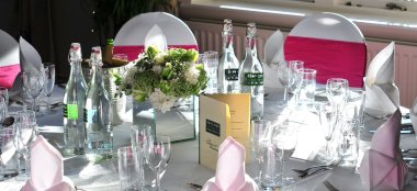 Pink Table Settings Pavilions Of Harrogate Wedding Venue Yorkshire Via The Gay Wedding Guide 9 380X174