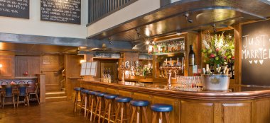 The White Swan Fetter Lane Gay Wedding Venue Ec4 London Wedding Venue City Gay Wedding Guide 9 - The White Swan The White Swan Fetter Lane Gay Wedding Venue Ec4 London Wedding Venue City Gay Wedding Guide 9 380X174